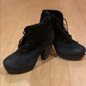 Black Steve Madden lace Up heeled Booties